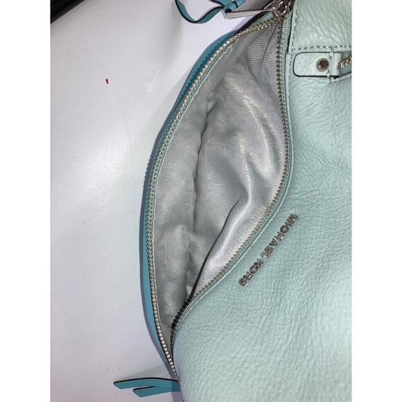 MICHAEL KORS, LARGE PEBBLED LEATHER BLUE BACKPACK WITH TAGS - Picture 14 of 16